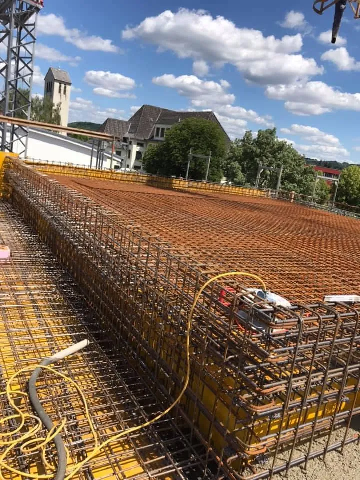 Verlegte Deckenbewehrung vor dem Betonieren